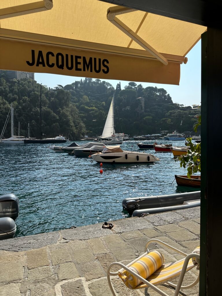 Jacquemus Portofino Portofino Italie cinque terre village coloré amalfi coast